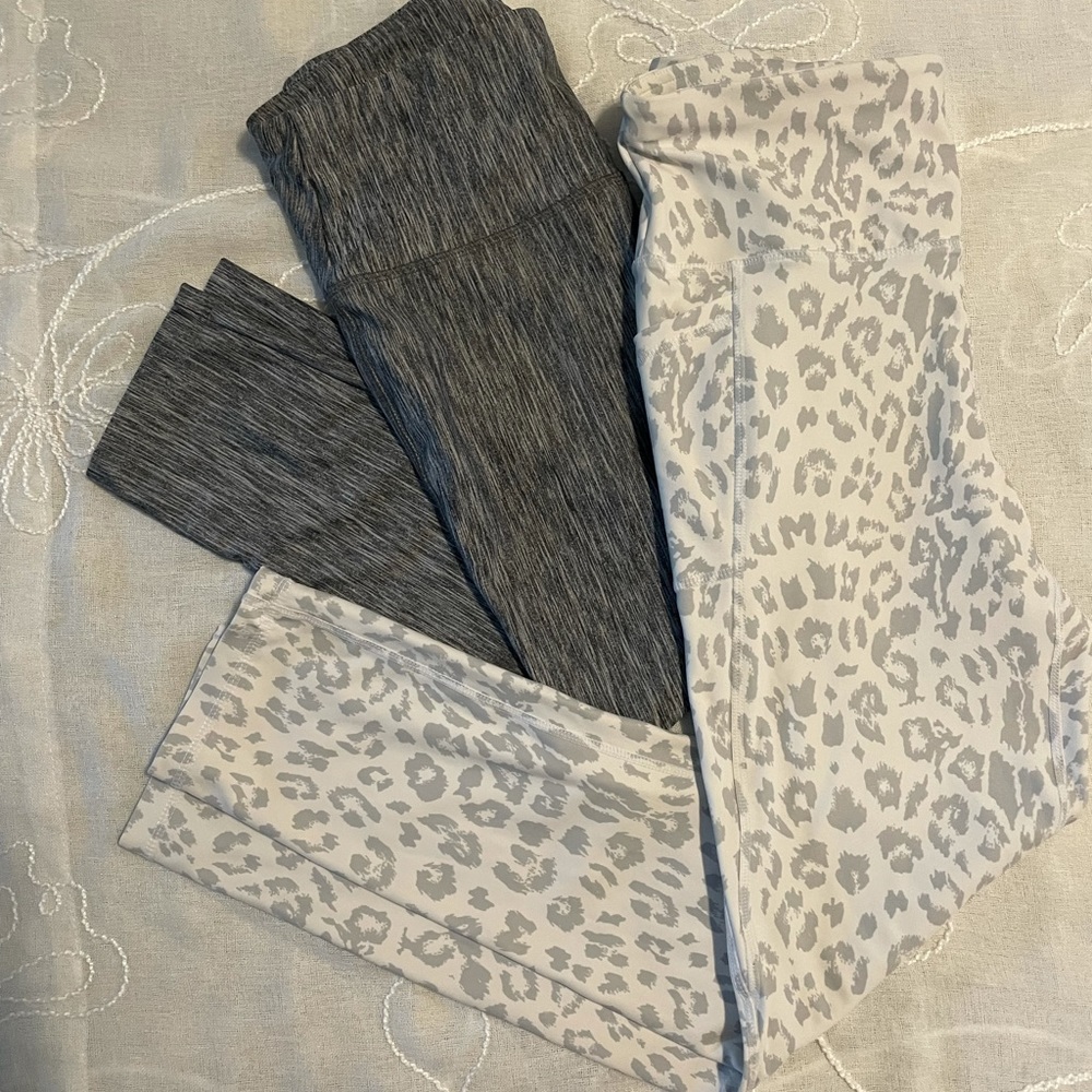Set of 2 slim fitting workout leggings